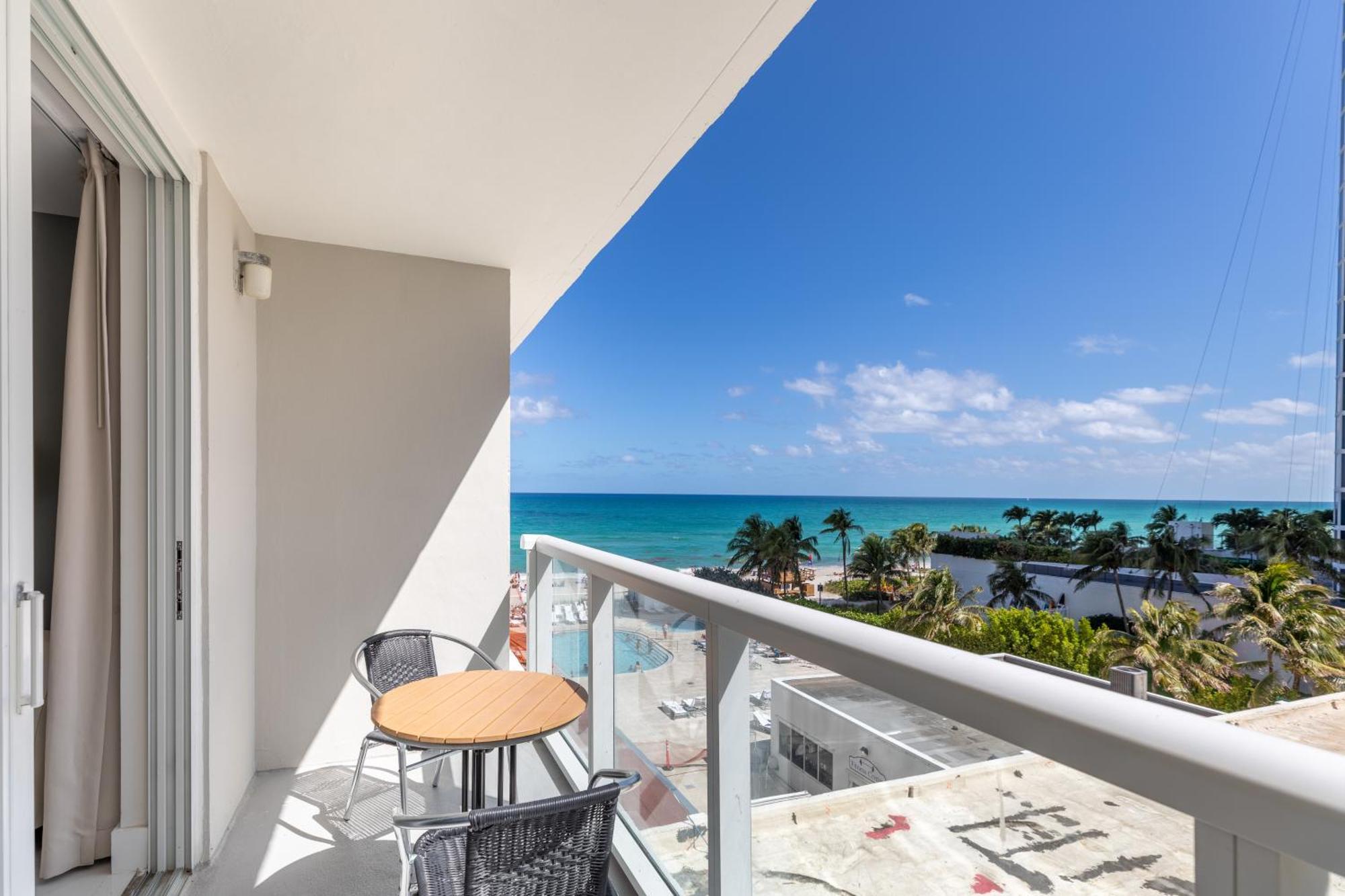 Sunny Isles Beach Resort Studio With Ocean Views Extérieur photo